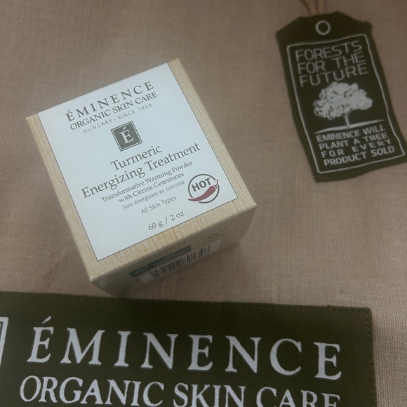 Éminence Turmeric Energizing Treatment facial scrub - Picture 1 of 4